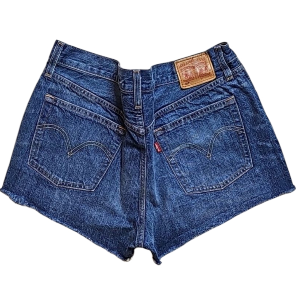 501 Levi Strauss High-Rise Button Fly Jean Shorts. Women's Size: W32x02L.